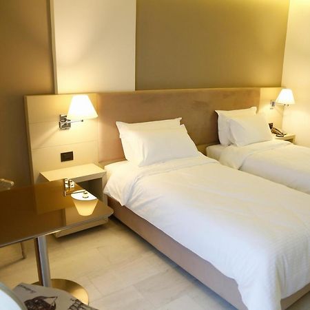 Hotel Palace Vlorë Екстериор снимка