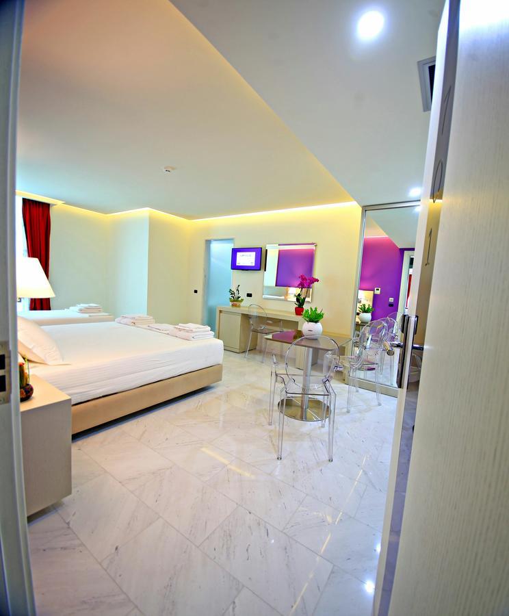 Hotel Palace Vlorë Екстериор снимка