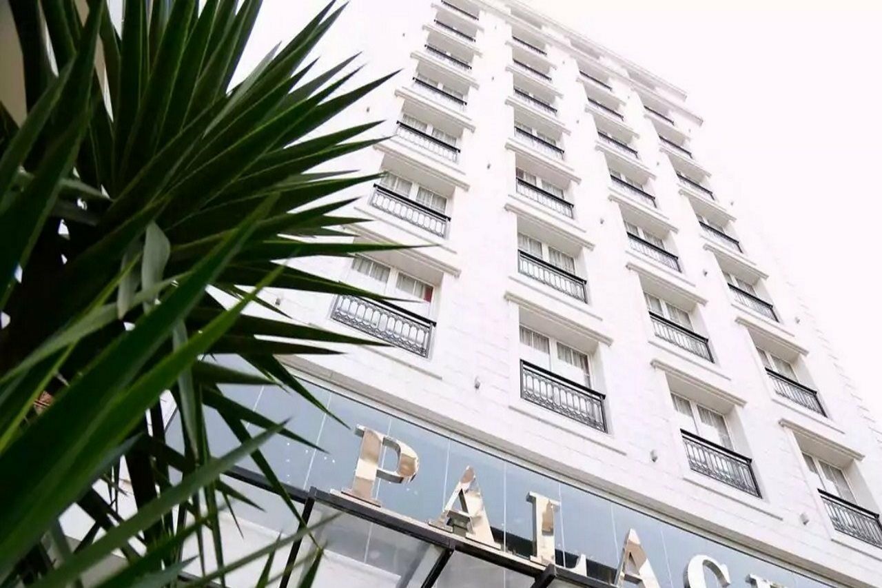 Hotel Palace Vlorë Екстериор снимка