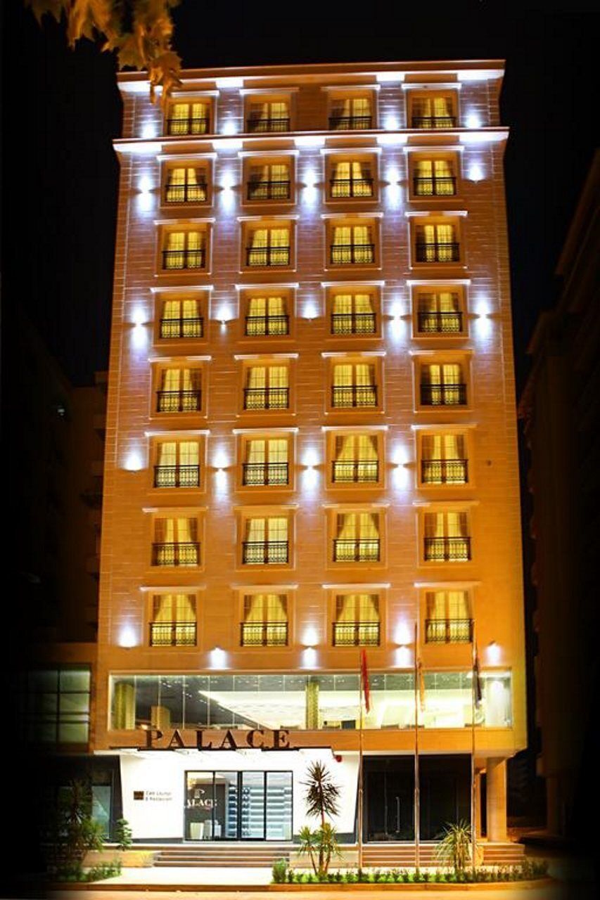 Hotel Palace Vlorë Екстериор снимка